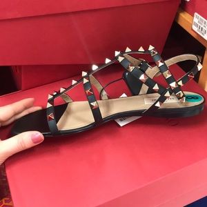 Brand new Valentino sandal wit dust bag